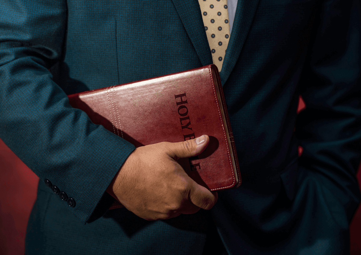 Leadership-Training-for-Pastors_pic01_donate